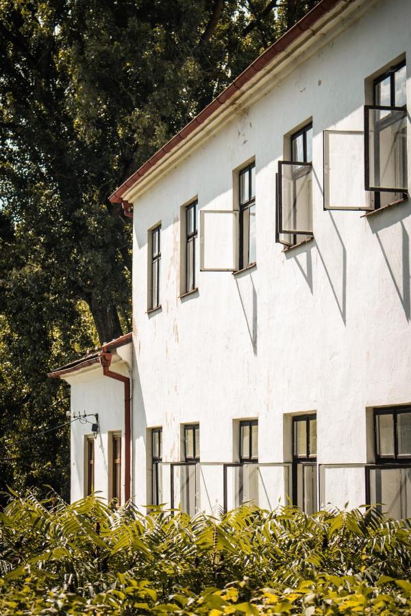 Nezamek Hotel Hartmanice  Exterior foto